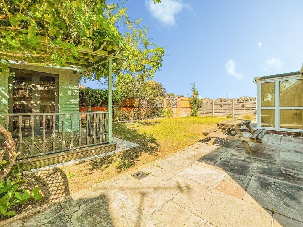 Property photo 3 of 28