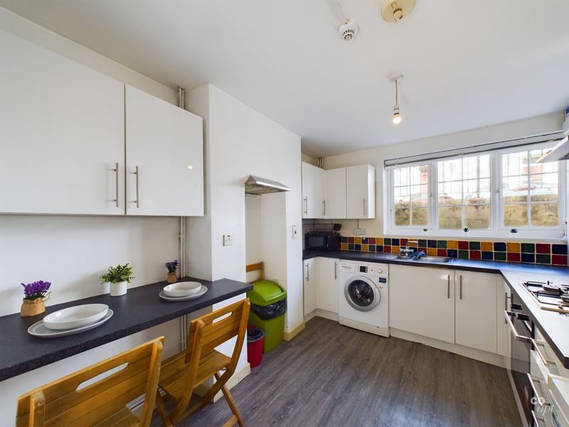 Property photo 3 of 14 Kitchen Area