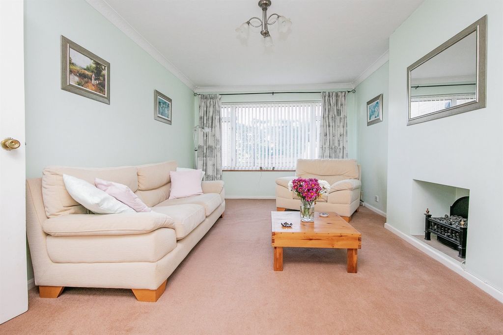 Property photo 2 of 15