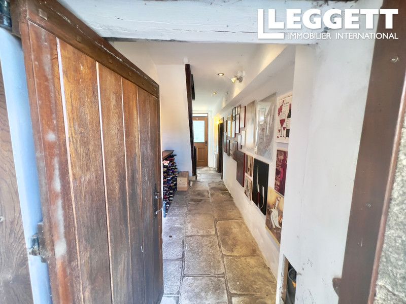 Property photo 2 of 10