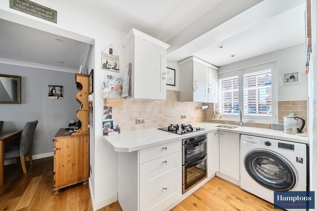 Property photo 2 of 14 Re-Fitted Kitchen