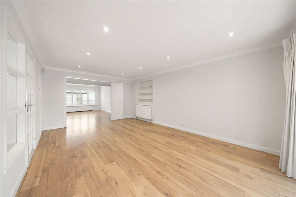 Property photo 2 of 15 Picture No. 05