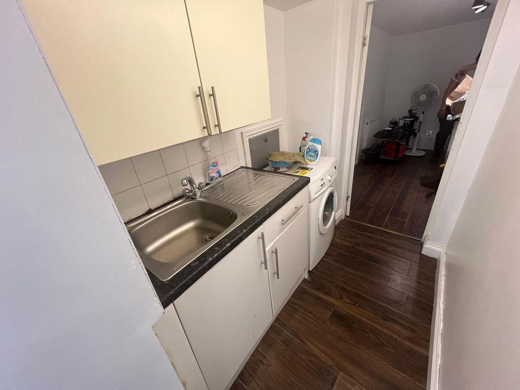 Property photo 2 of 3