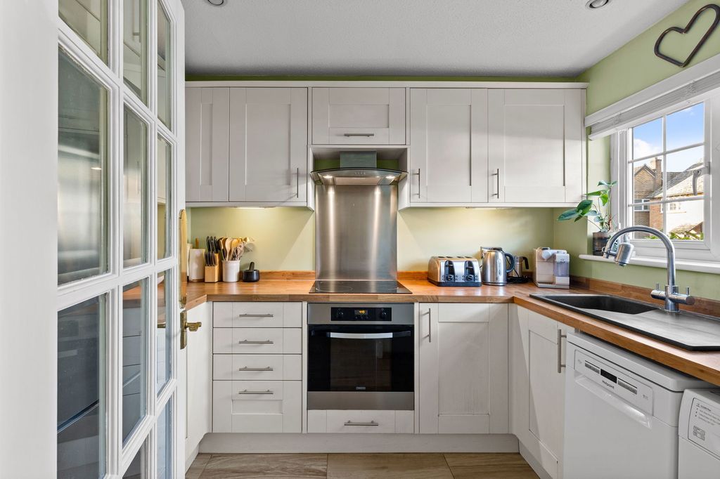 Property photo 3 of 19