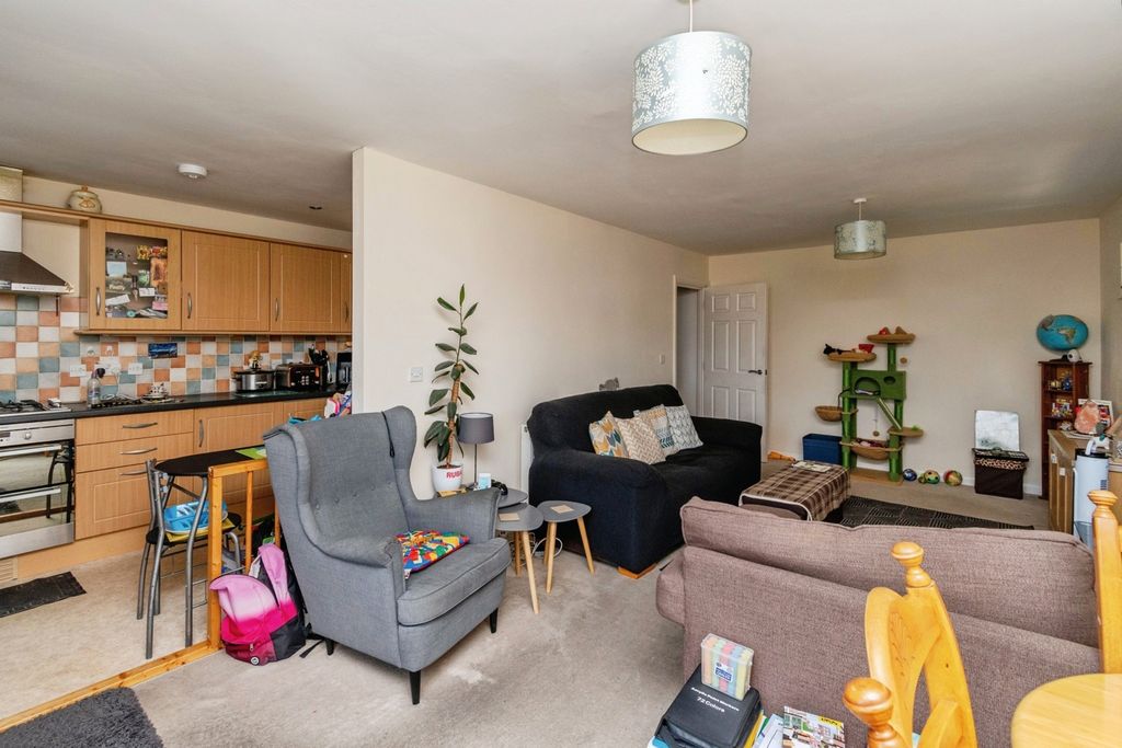 Property photo 2 of 17 Pbox-Img.Jpg