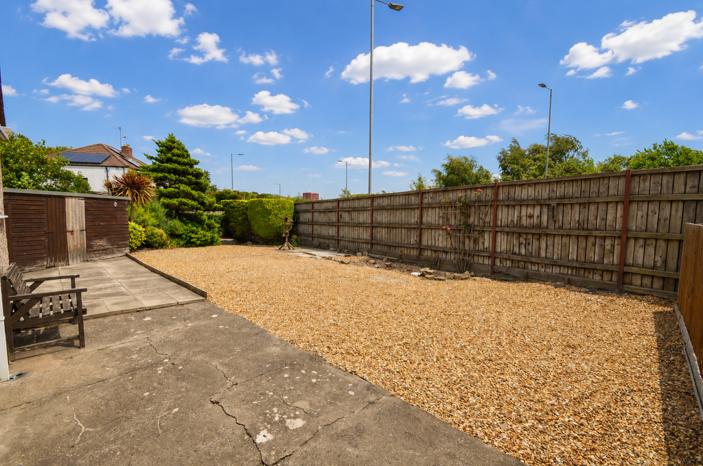 Property photo 3 of 32