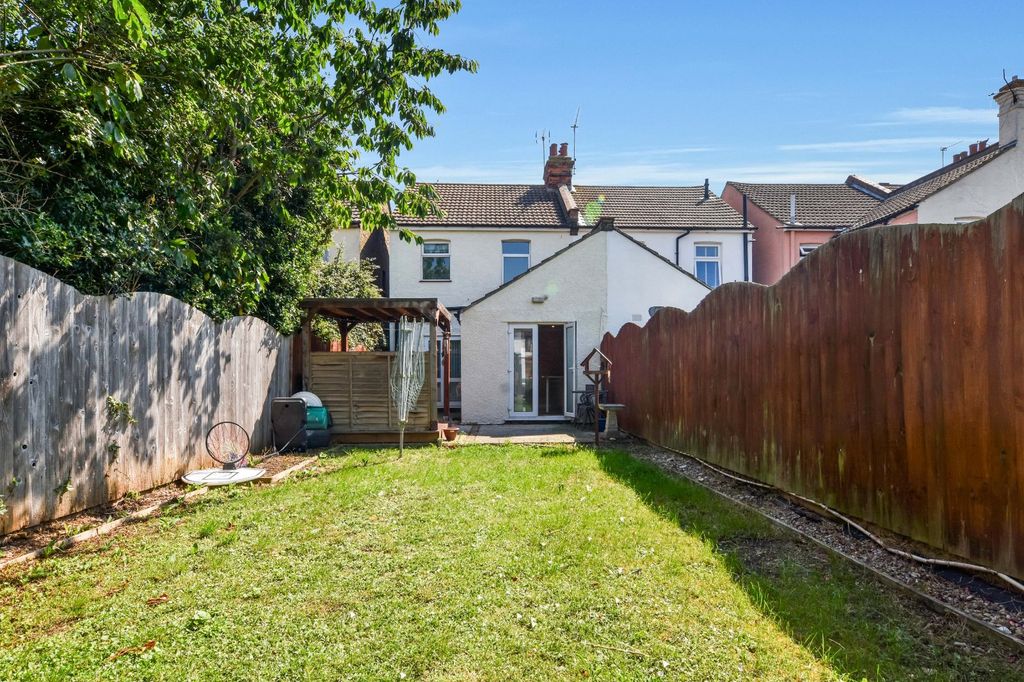 Property photo 2 of 31 Picture No. 20