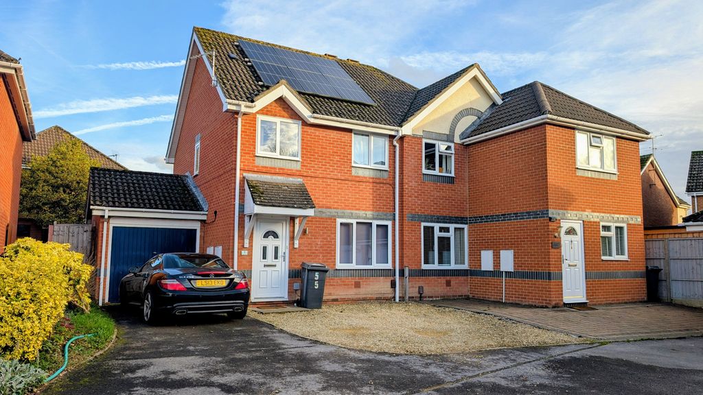 Property photo 1 of 11 Ab06F6Fa-33d2-449E-Aa3c-9E3E90F7103d~1