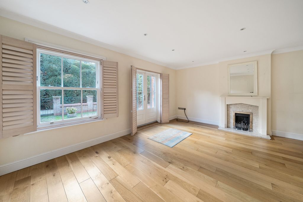 Property photo 3 of 18 1522733-20-1A0A5B...
