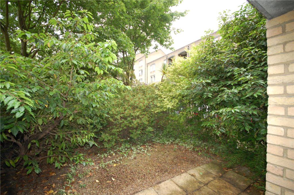 Property photo 3 of 23 Garden