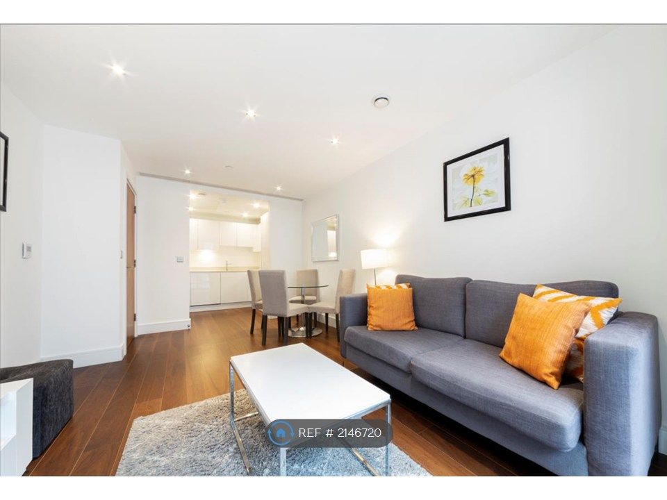 Property photo 1 of 10 Lounge