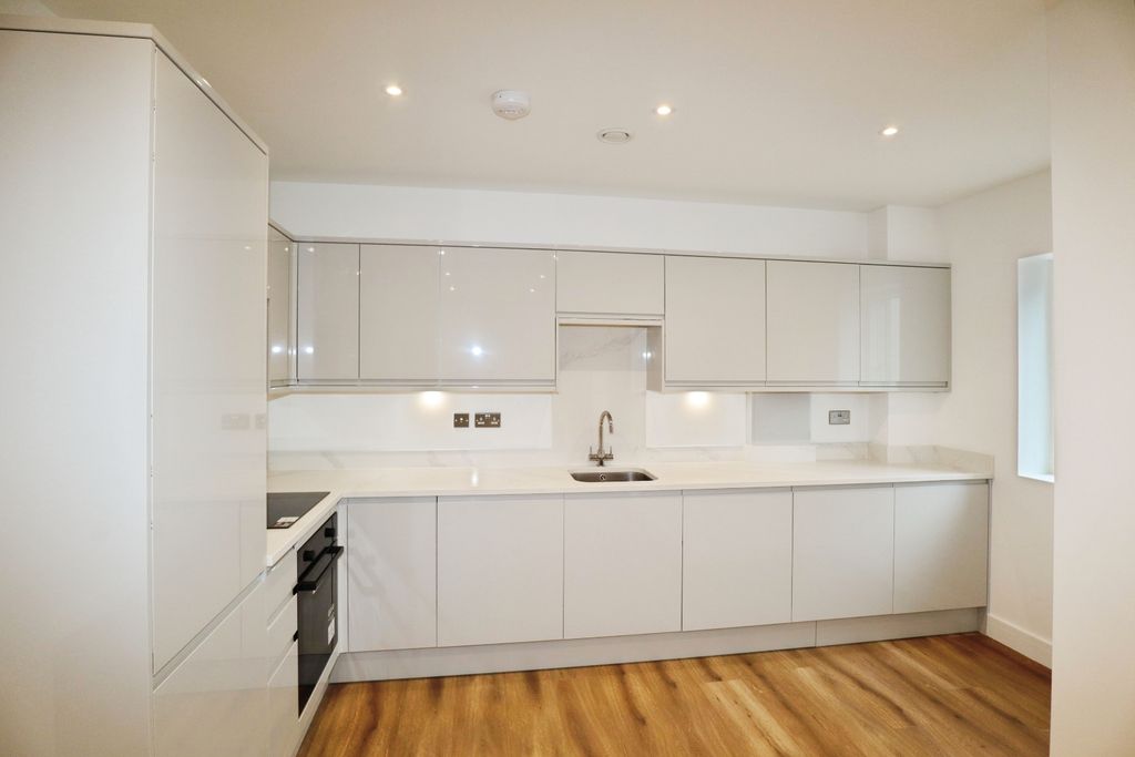 Property photo 3 of 11 Pbox-Img.Jpg