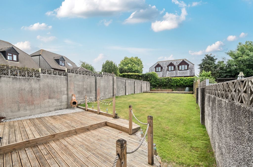 Property photo 2 of 15 2 - External