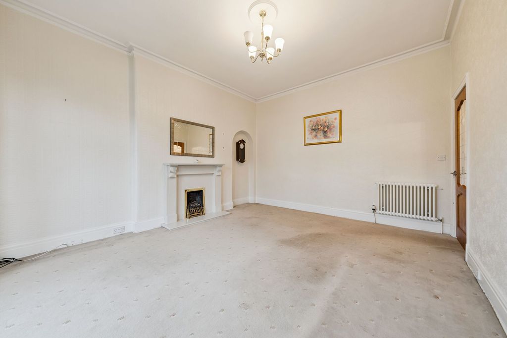 Property photo 3 of 25