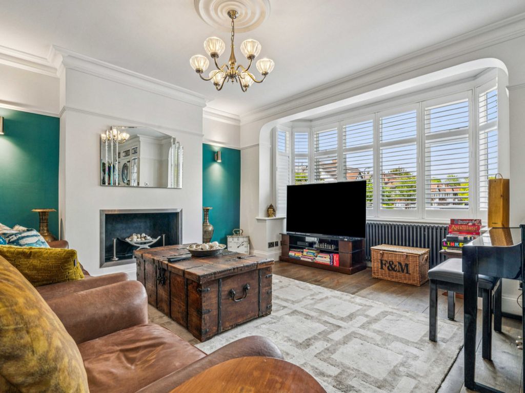 Property photo 3 of 16