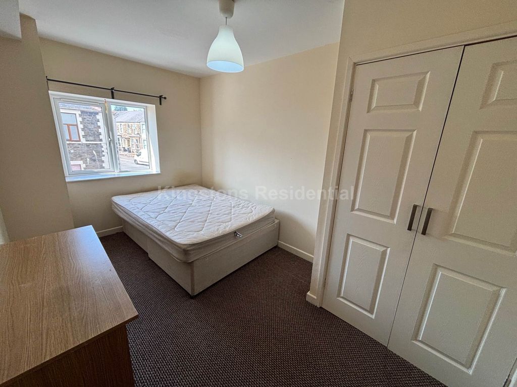 Property photo 3 of 3