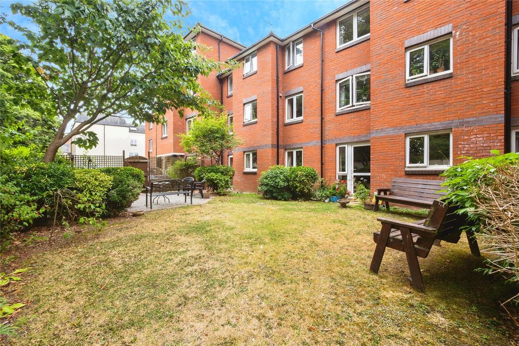 Property photo 2 of 11 General View
