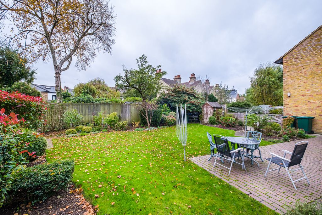 Property photo 2 of 12