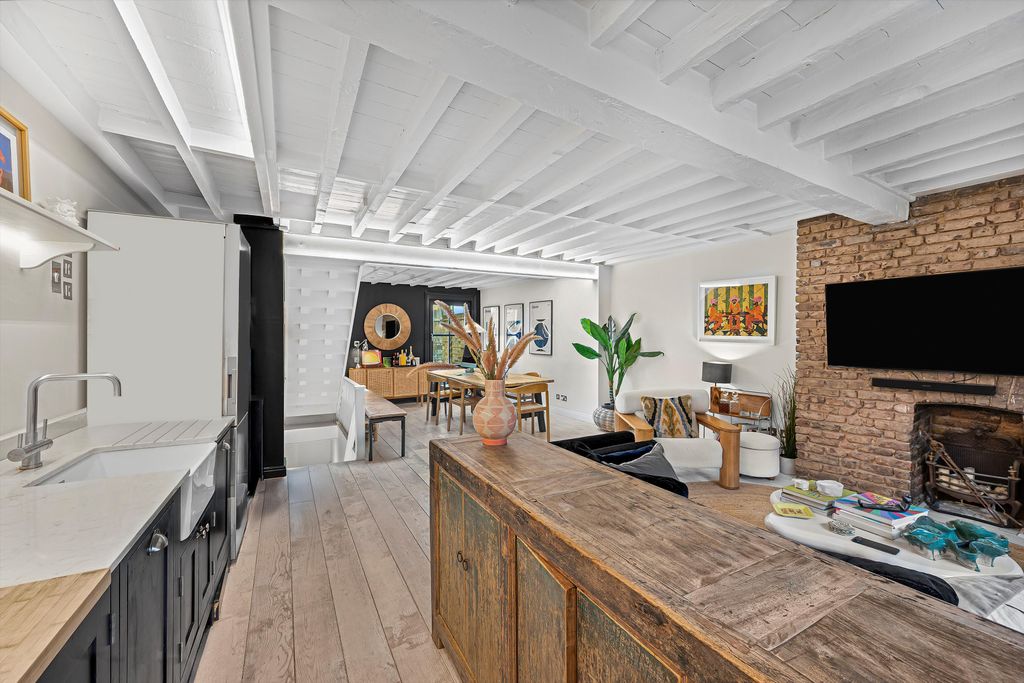 Property photo 3 of 15 Image