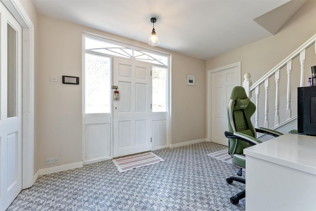 Additional image 4 of 5 bed detached house for sale39 Cherryhill Road, Ballynahinch BT24