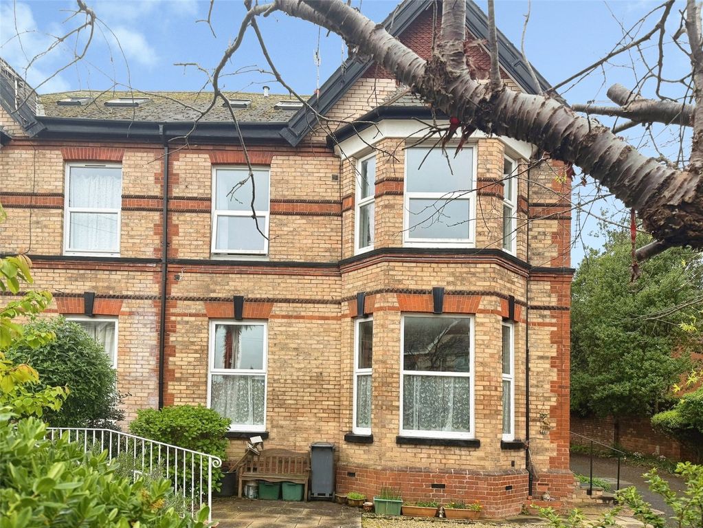 Property photo 1 of 8 Front