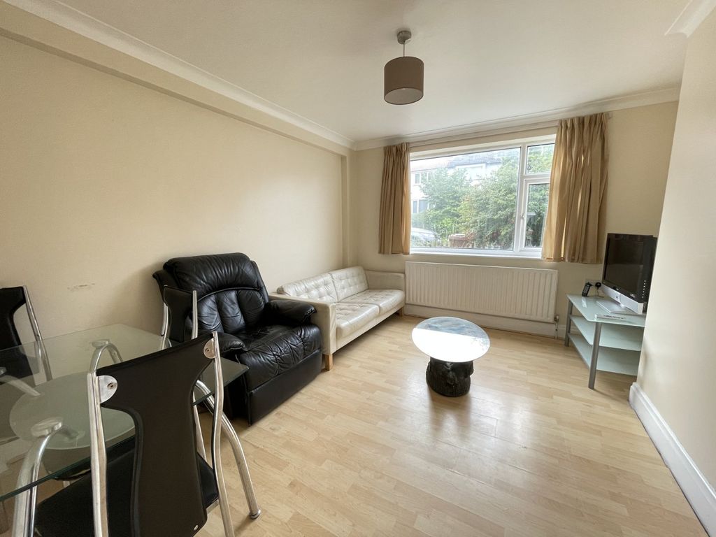 Property photo 2 of 11 Picture No. 10