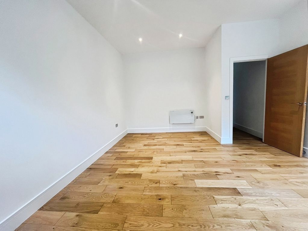 Property photo 3 of 12 Pbox-Img.Jpg