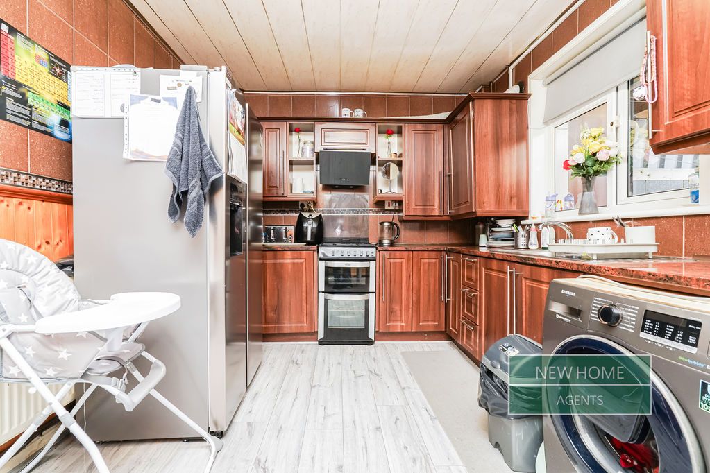 Property photo 2 of 23 Photo 4