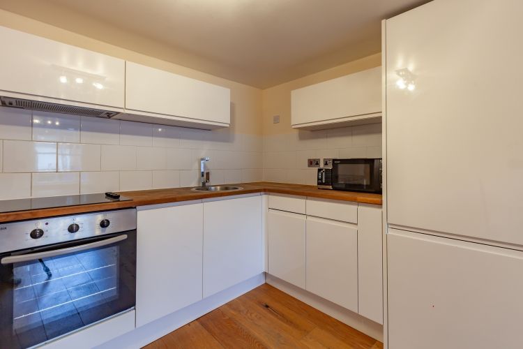 Property photo 3 of 6 272447