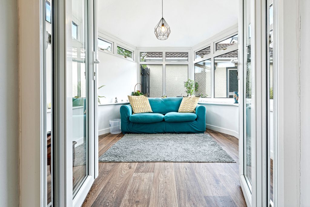 Property photo 2 of 15 Conservatory
