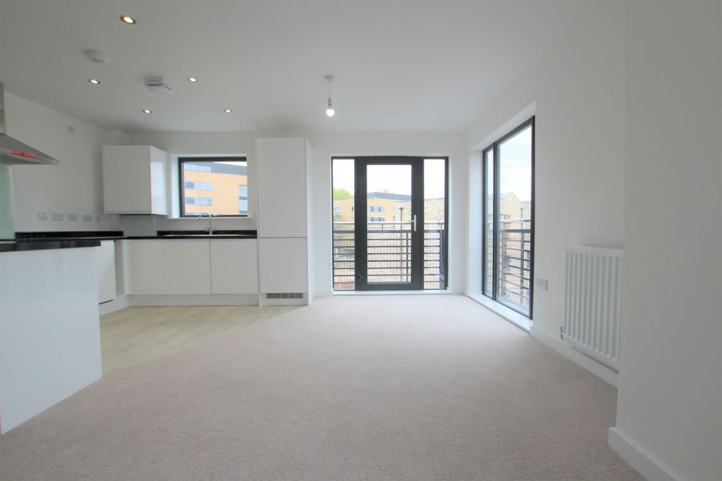 Property photo 3 of 9