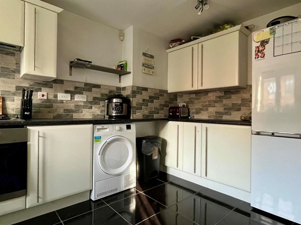 Property photo 3 of 8 11Cce33F-6112-4534-9Ea7-6B416Ad3F886.Jpg