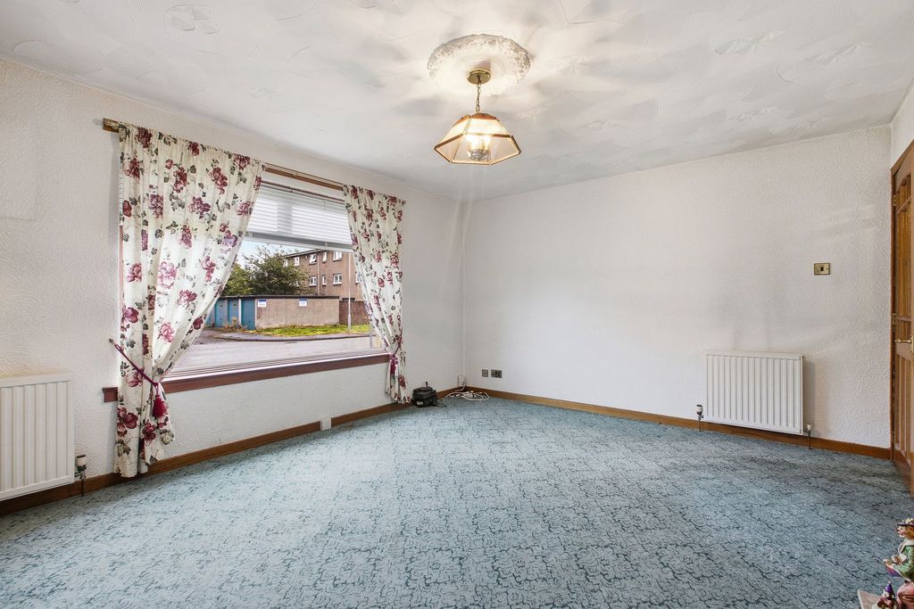 Property photo 3 of 23