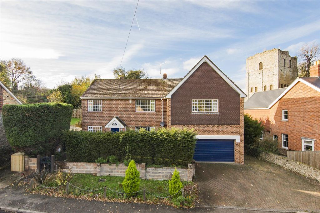 Property photo 1 of 32 Front Aspect