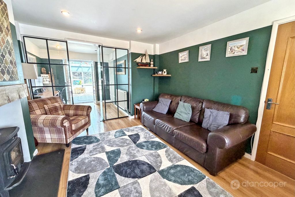 Property photo 3 of 22 5322386