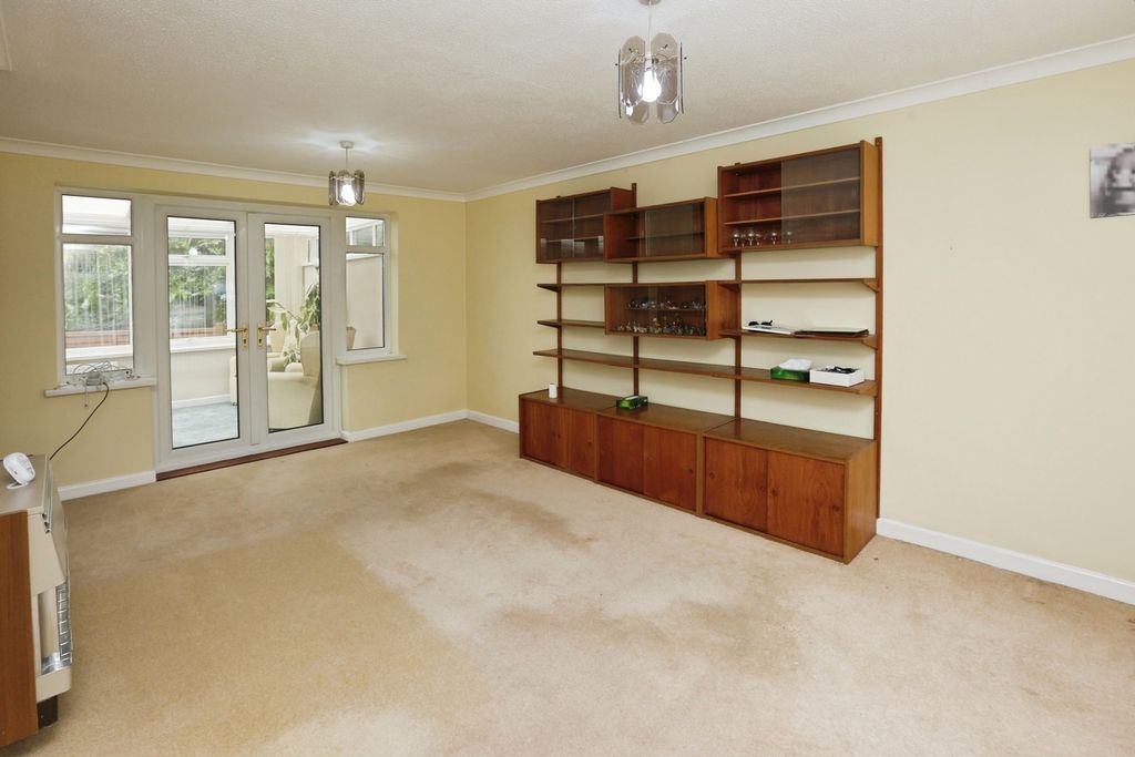 Property photo 2 of 15 Photo