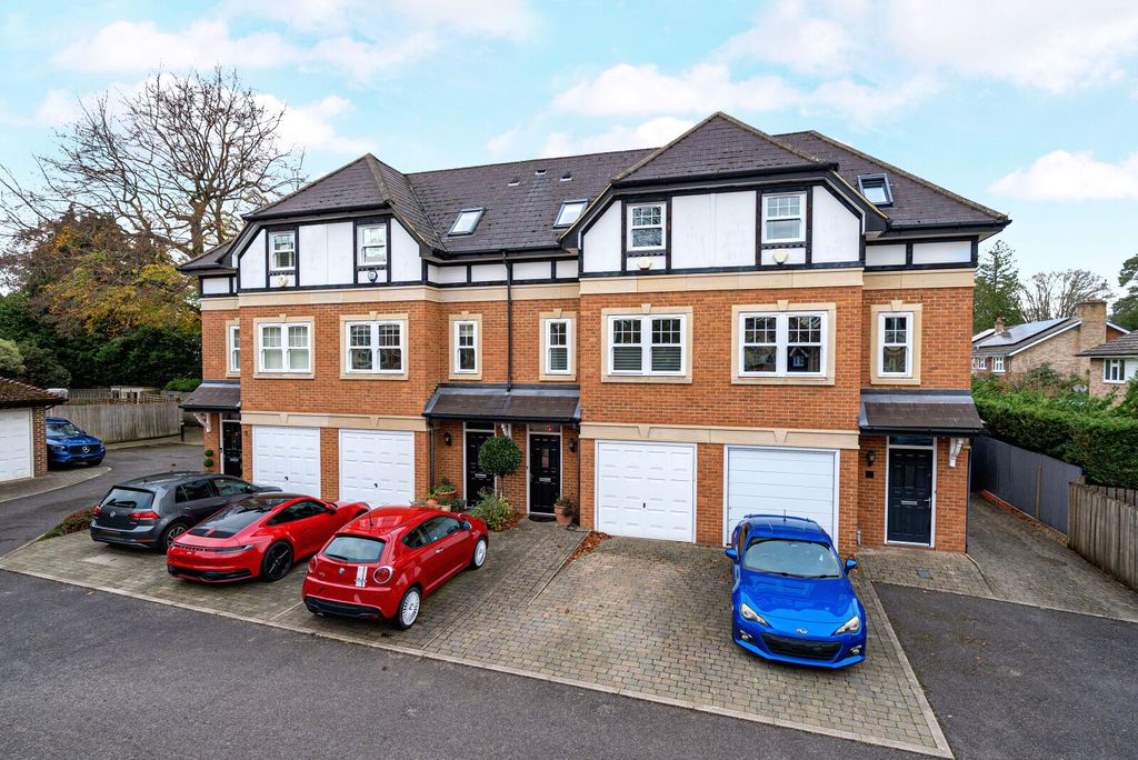 Property photo 1 of 18 1382517-1-691F1E8...