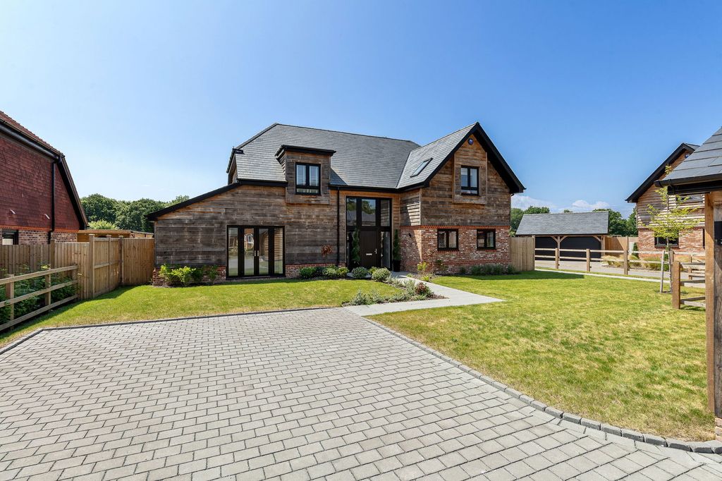 Property photo 1 of 25