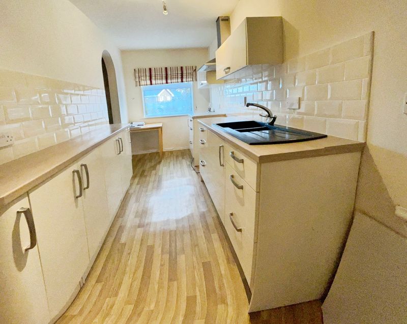 Property photo 3 of 10 Detached Bungalow