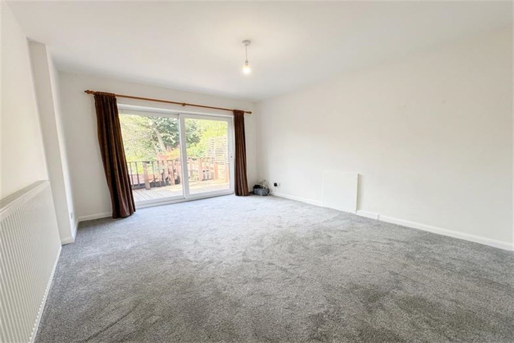 Property photo 3 of 11 (Main)