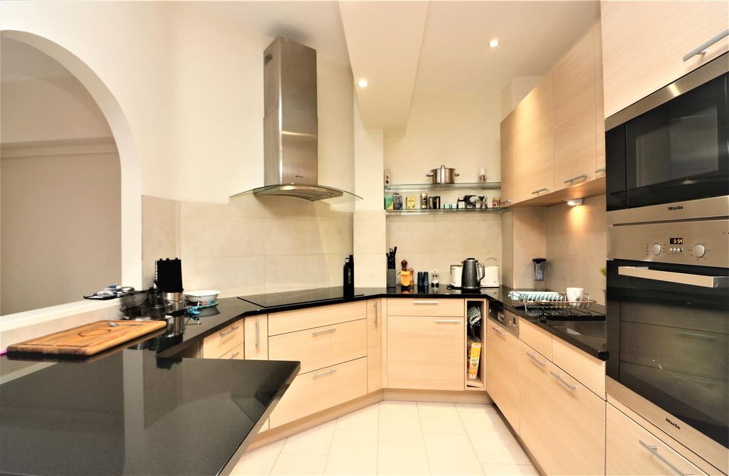 Property photo 3 of 8 Img_0063.Jpg