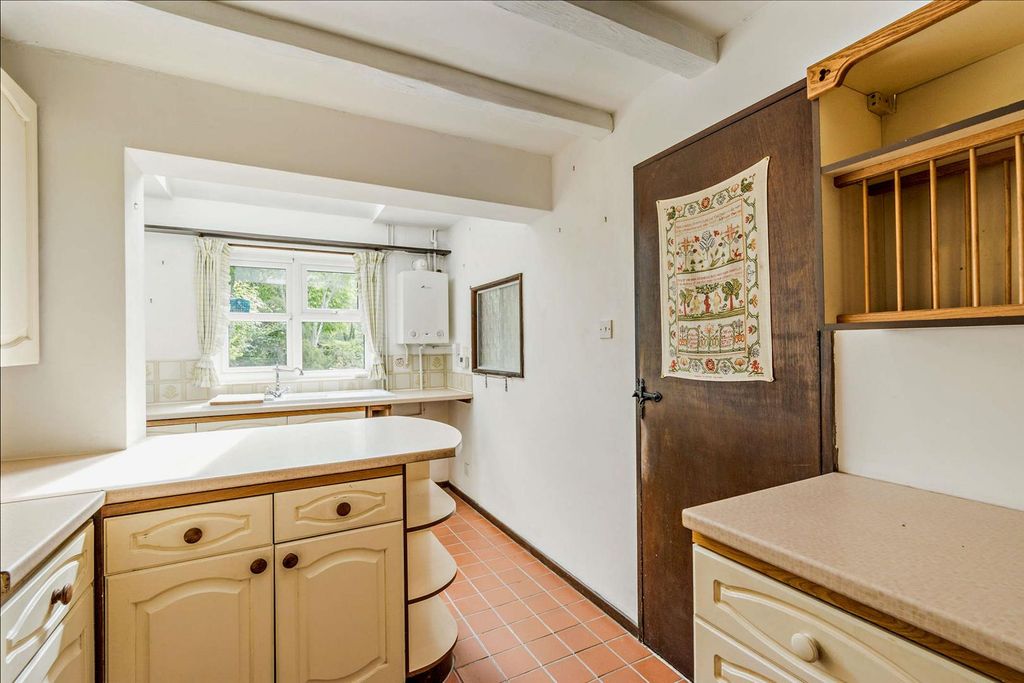 Property photo 2 of 17 Kitchen
