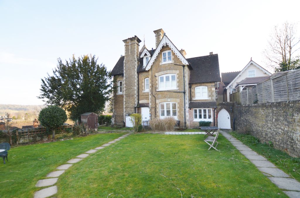 Property photo 2 of 10 Photo 11