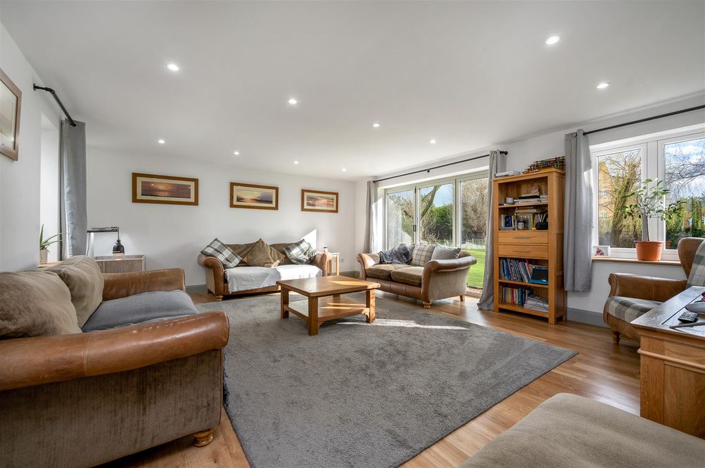 Property photo 3 of 29 1A Chapel Lane Web Ph-60.Jpg