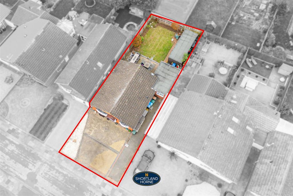 Property photo 2 of 26