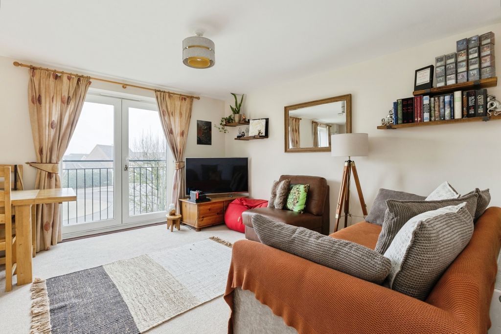 Property photo 3 of 13 Pbox-Img.Jpg