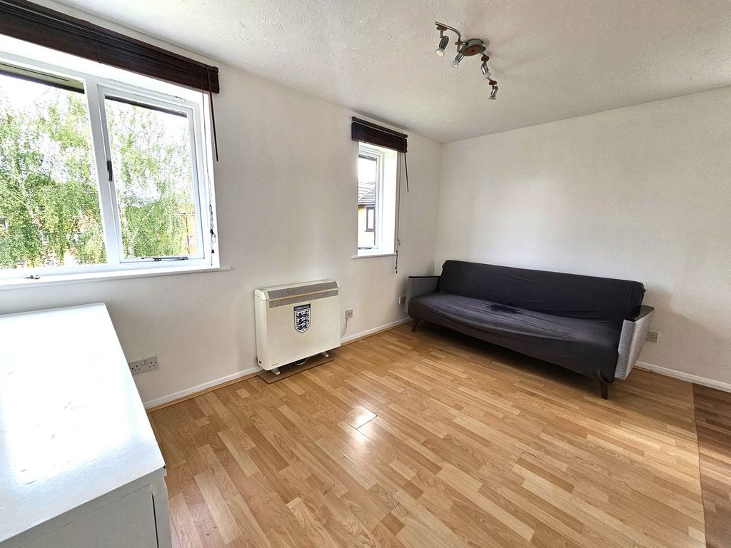 Property photo 3 of 7