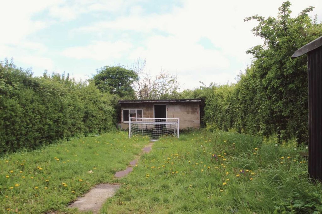 Property photo 3 of 3