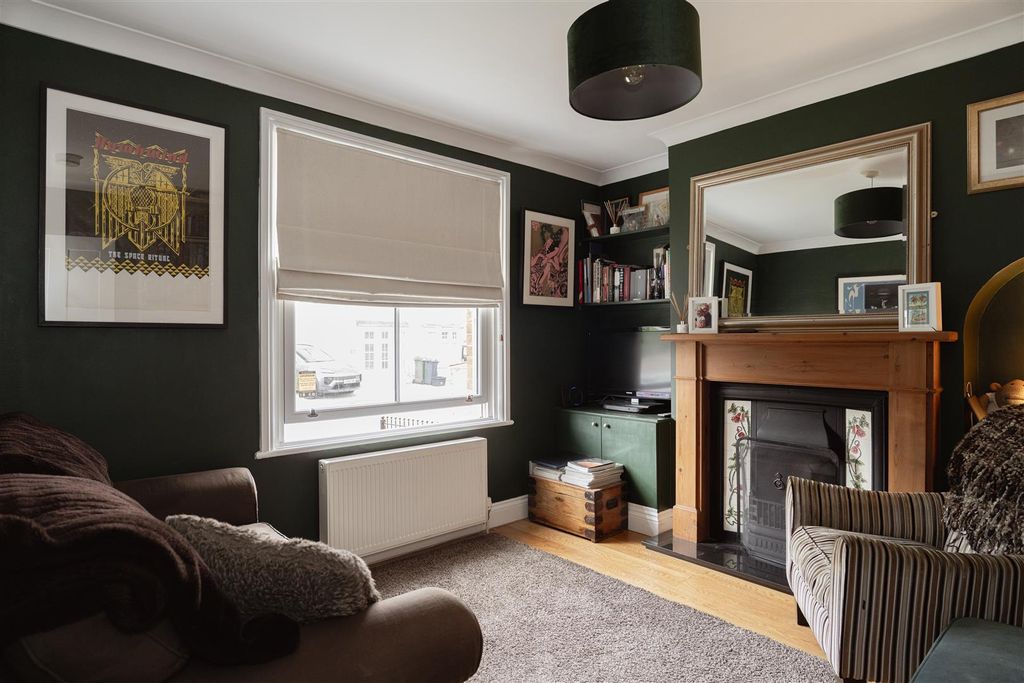 Property photo 3 of 21 8.Jpg