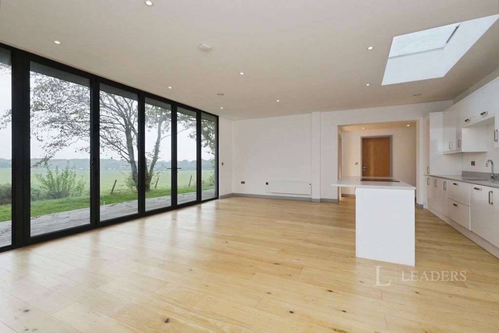 Property photo 2 of 10 Kitchen/Living Room